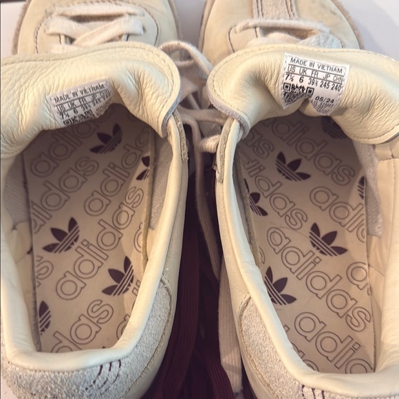 Adidas Off-White and Maroon Samba Sneakers - Picture 4 of 6